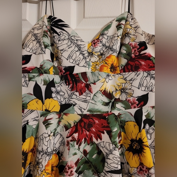 Vibrant Floral Mini Dress - Picture 4 of 5